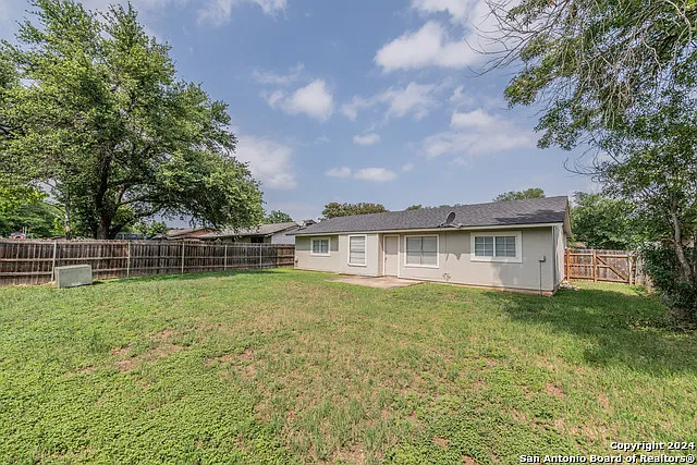 5915 Cliff Rdg — Photo 25