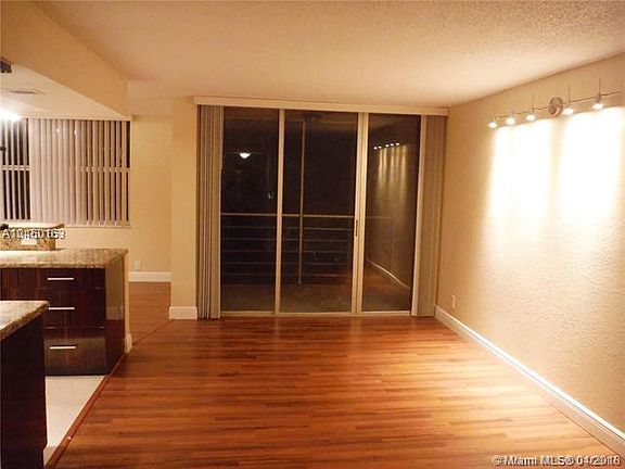 4th image of 9431 Live Oak Pl APT 409