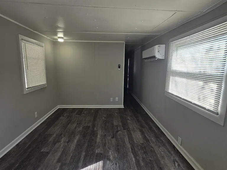 997 W Elmwood Dr #B — Photo 6