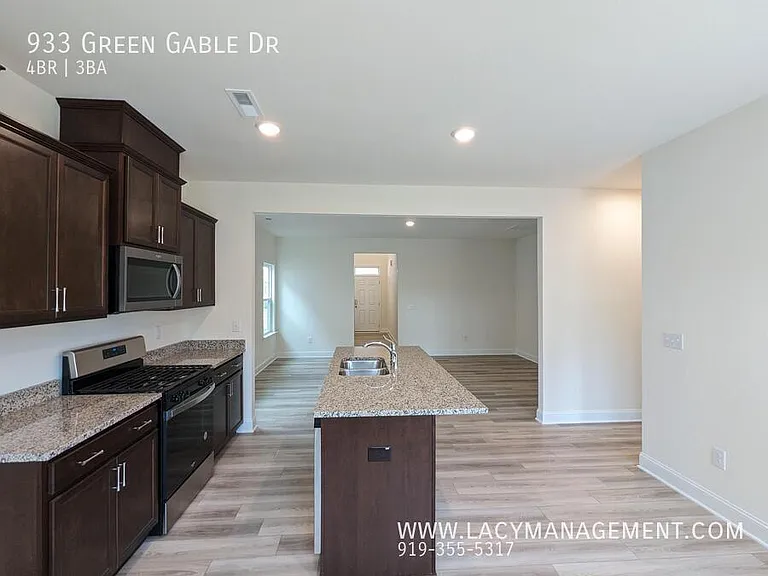 933 Green Gable Dr — Photo 5