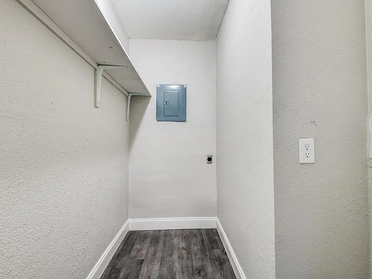 853 Brown Trl — Photo 17