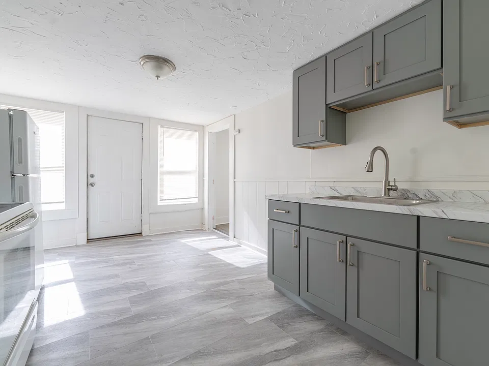 30 Chestnut St #1