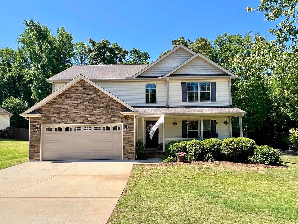 1st image of 128 Fagans Creek Dr