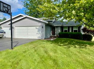 9953 Flint Ct, Roscoe, IL