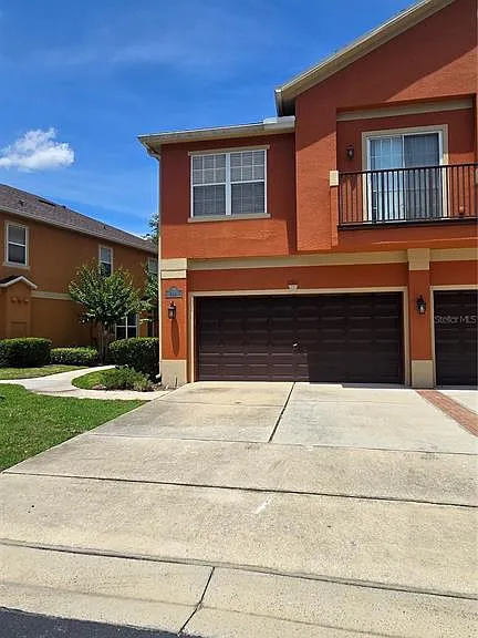 2921 Pine Oak Trl — Photo 2