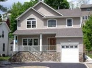 43 Mill Pond Rd, Port Washington, NY 11050