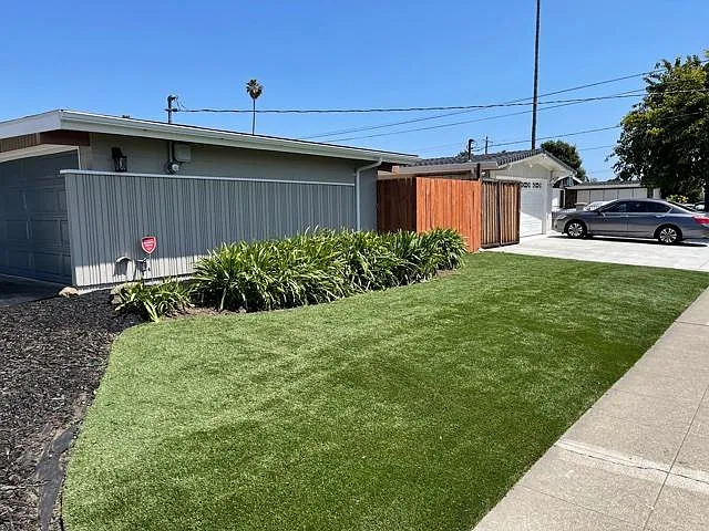 2769 Loyola Ave — Photo 18