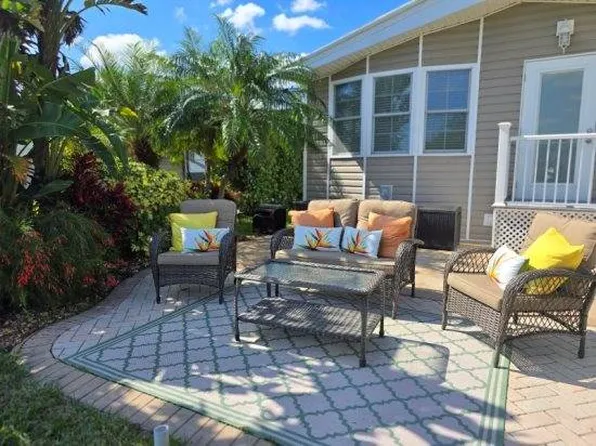 2041 Crystal Lake Dr #2041, Naples, FL 34120