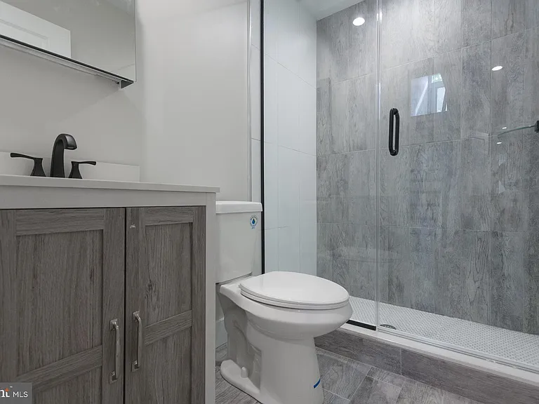 2722 Latona St — Photo 13