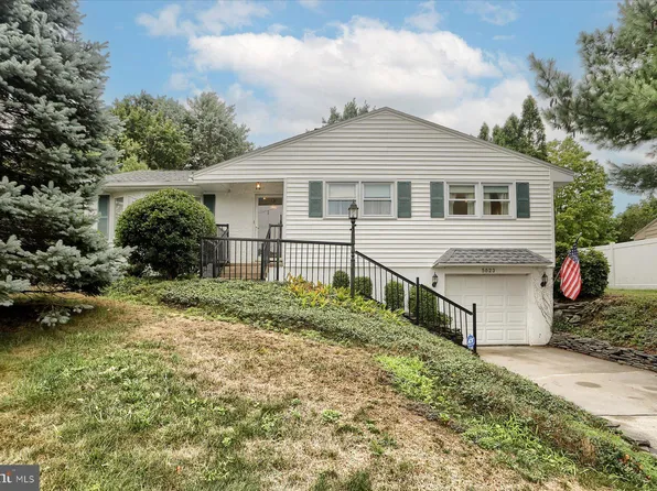 5623 Akron Dr, Harrisburg, PA 17109