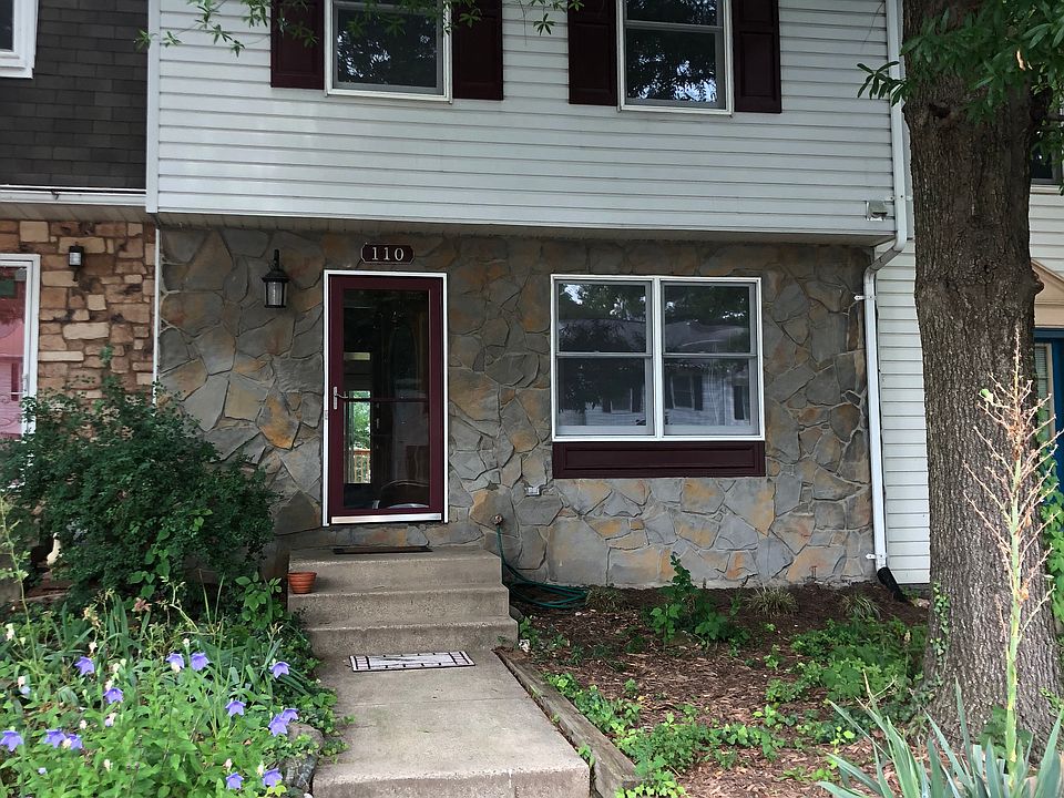 2 parking & 1 visitor spots