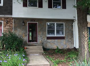 110 Nottoway St SE, Leesburg, VA 20175