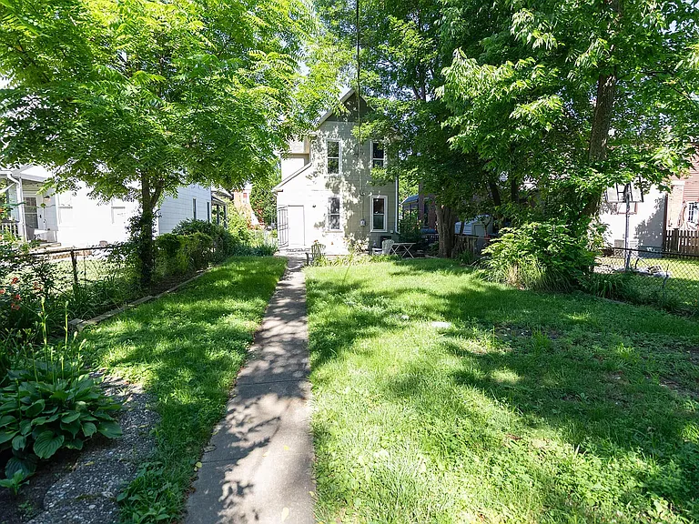 624 S Champion Ave — Photo 37