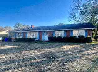 1906 Conway Dr, Florence, AL 35630