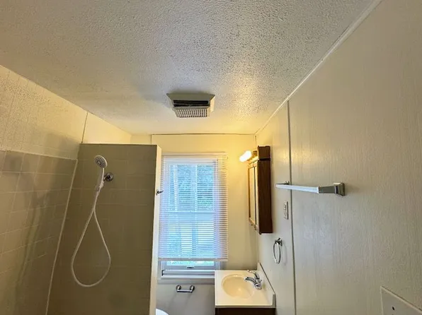 647 5th St, Pitcairn, PA 15140