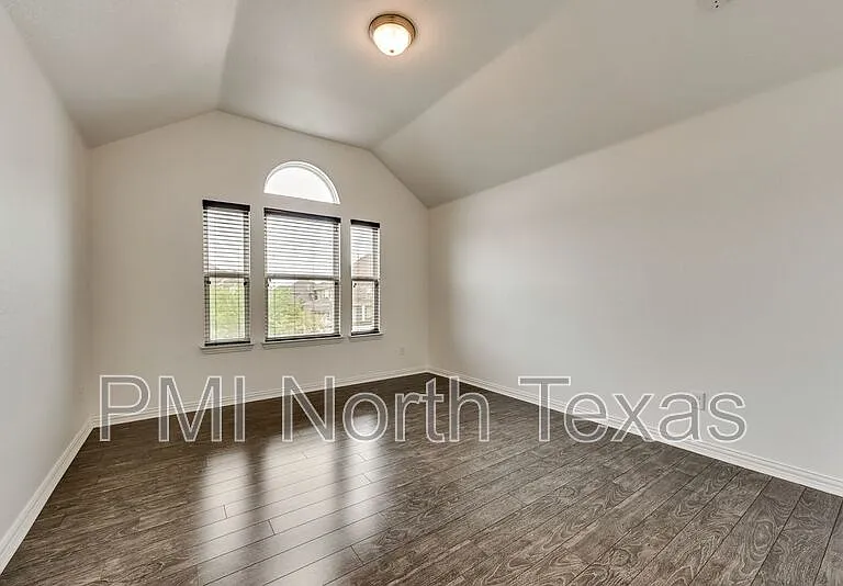 2992 Brianna Dr — Photo 10