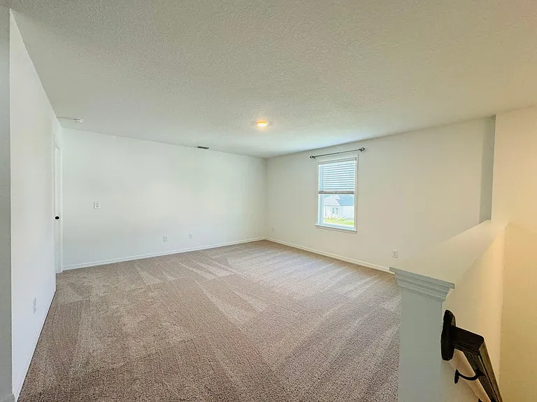 2175 Derwent Dr — Photo 14