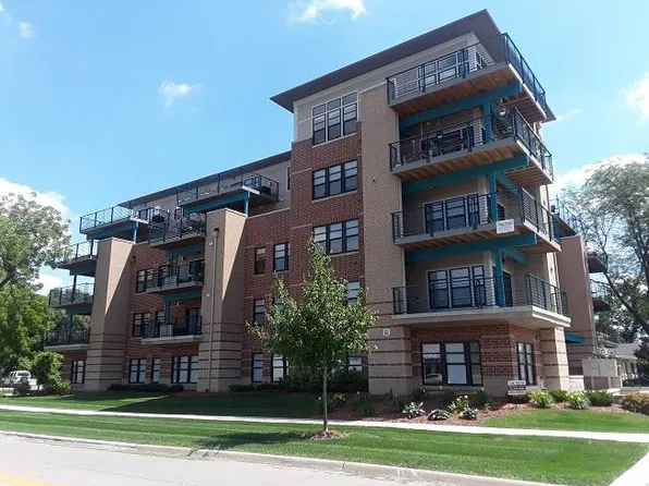 912 S Dubuque St, Iowa City, IA