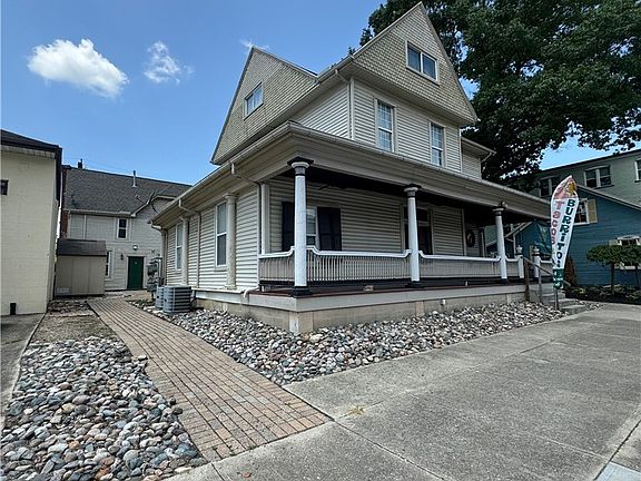 2nd image of 105 S 2nd St