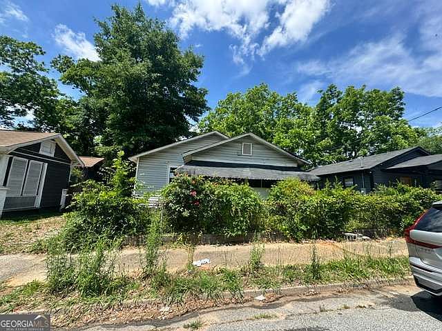 1st image of 1049 Smith St SW