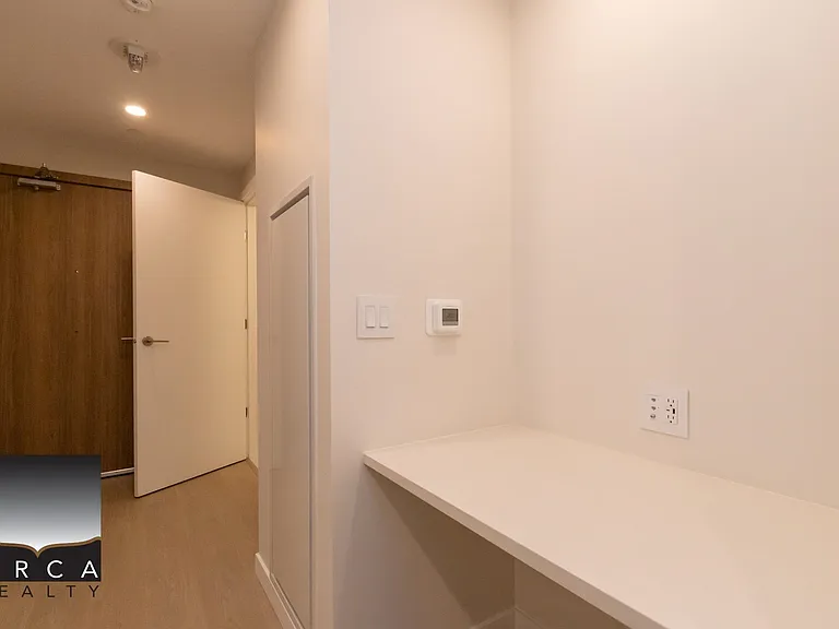 4168 Lougheed Hwy #1804 — Photo 10