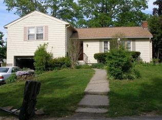 9 Crestwood Rd, Paxton, MA 01612