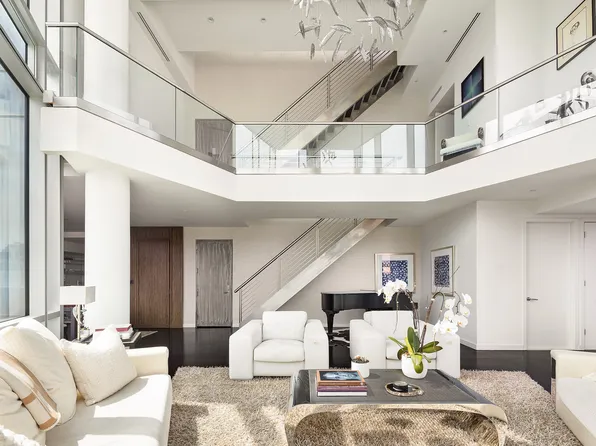 166 West 18th Street image 6 of 20