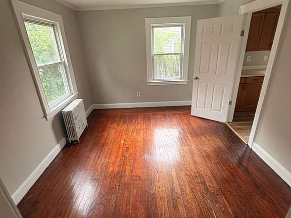 3rd image of 368 Newhall St #1