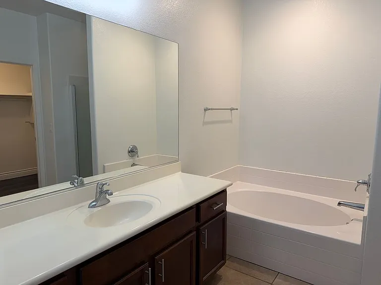 42582 W Monteverde Dr — Photo 20