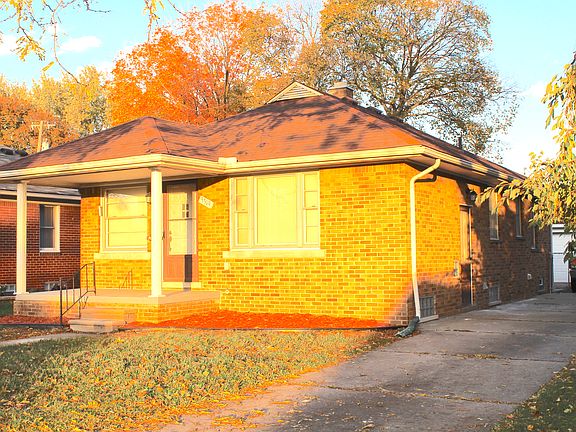 3rd image of 3319 Grindley Park St