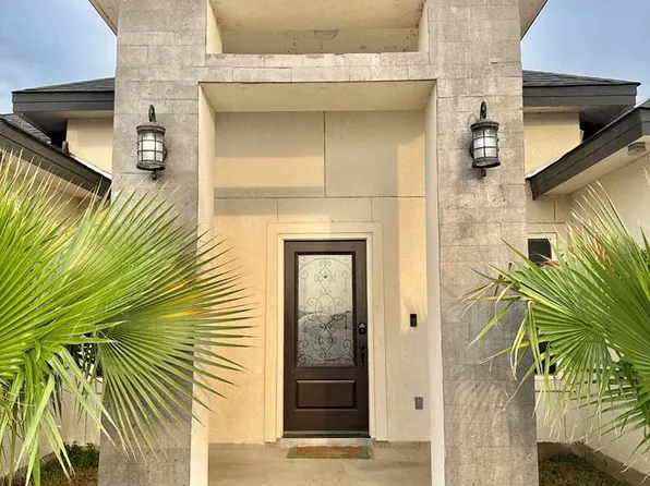 2306 Rio Pecos Dr, Eagle Pass, TX 78852