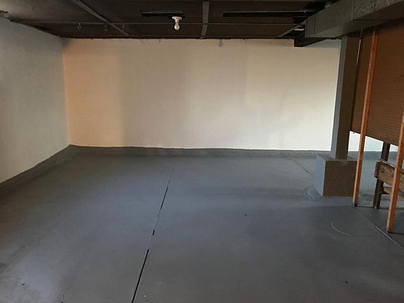 3rd image of 9815 S Broadway St