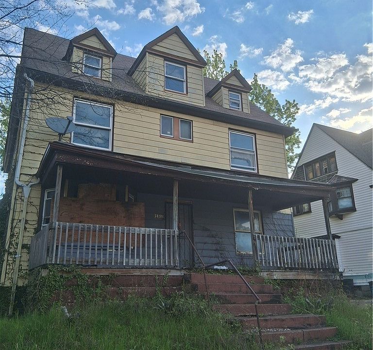 1st image of 1815 Chapman Ave