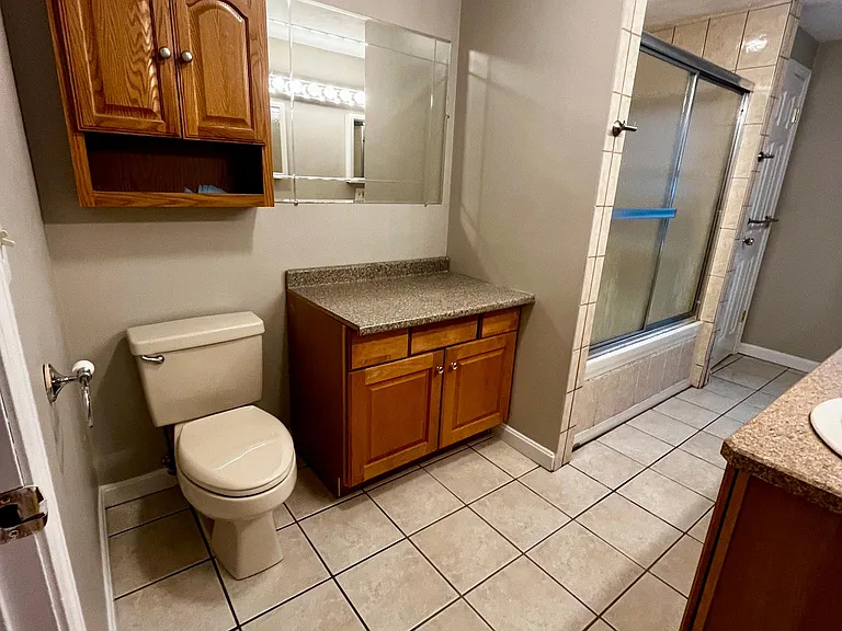 2nd floor bathroom