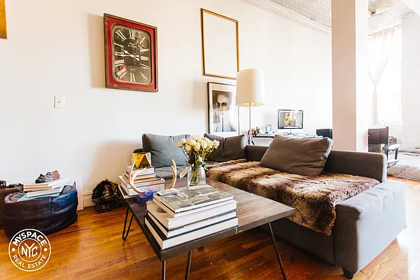 Rented by MySpaceNYC | media 28
