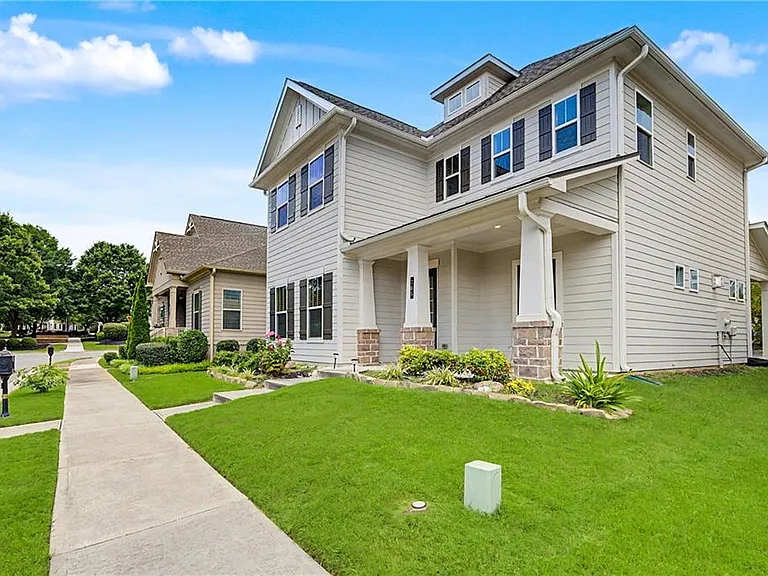 165 Mansfield Dr — Photo 36