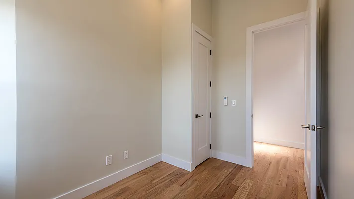 Rented by Nooklyn NYC LLC | media 7