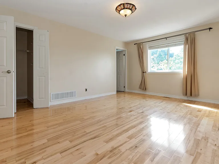49 Logan Ct #UL - 49 LOGAN CRT — Photo 23
