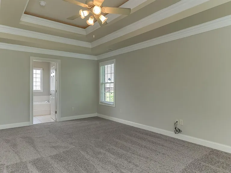 3036 Woodfield Cir — Photo 8