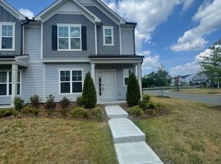 10037 Guardian Dr, Charlotte, NC 28273