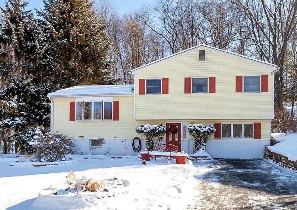 1st image of 15 Duelk Ave