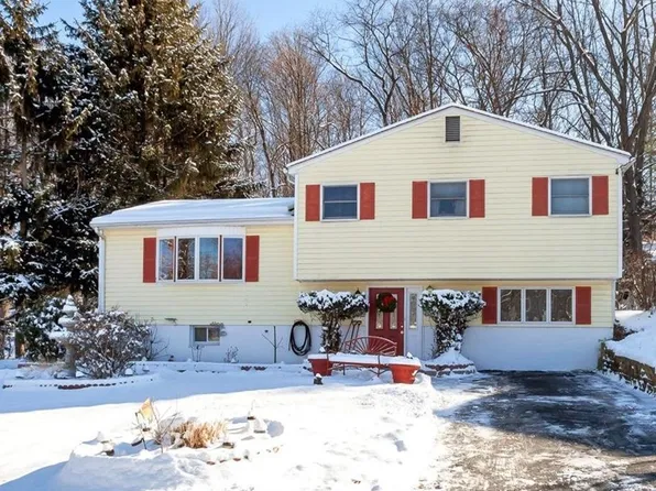 15 Duelk Ave, Monroe, NY 10950