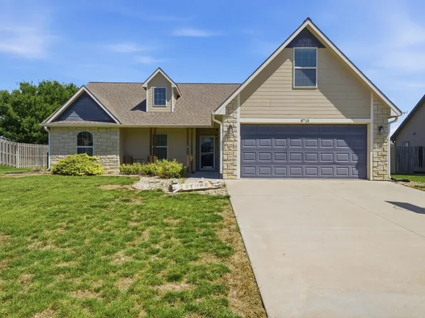 8715 William Dr, Manhattan, KS 66502