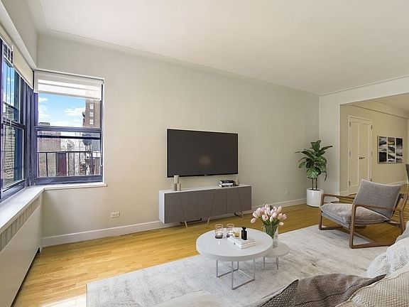 5th image of 8 Gramercy Park S APT 6A