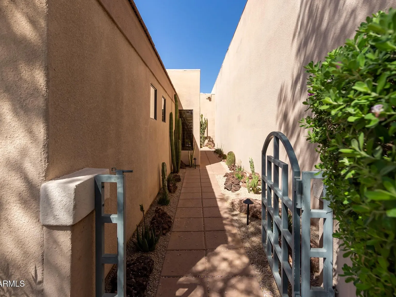 2 bed, 1785 sqft, $4,300 — Photo 4