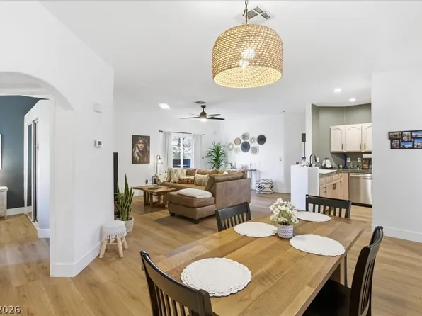 1700 Hills Of Red Dr Unit 204, Las Vegas, NV 89128