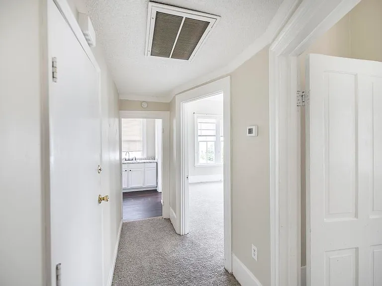 218 Orange St — Photo 4