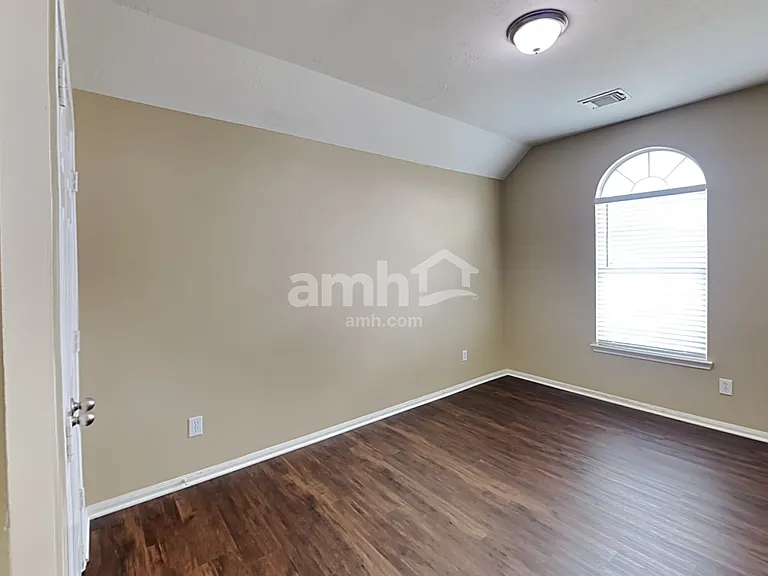 1927 Makenna Ln — Photo 17