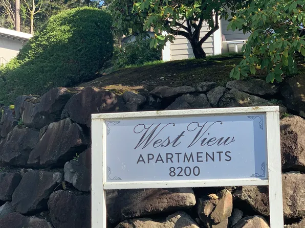 8200 170th Pl NE APT 1, Redmond, WA 98052