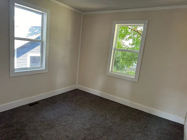 607 N Adams Ave — Photo 7